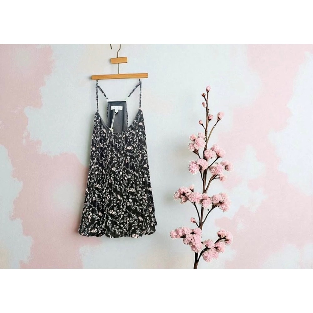 NWT She + Sky Black Floral Print Pleated Cami Tank Top Women's XL